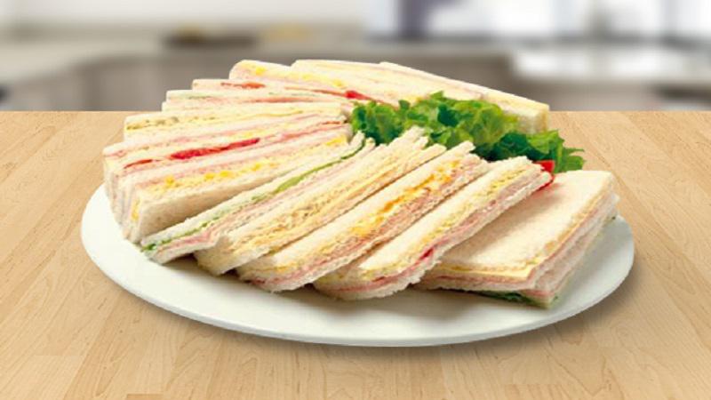 sandwiches-de-miga-jamon-queso